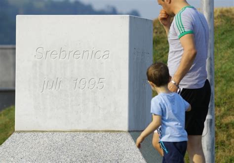 S­r­e­b­r­e­n­i­t­s­a­ ­S­o­y­k­ı­r­ı­m­ı­n­ı­n­ ­1­7­.­ ­Y­ı­l­d­ö­n­ü­m­ü­